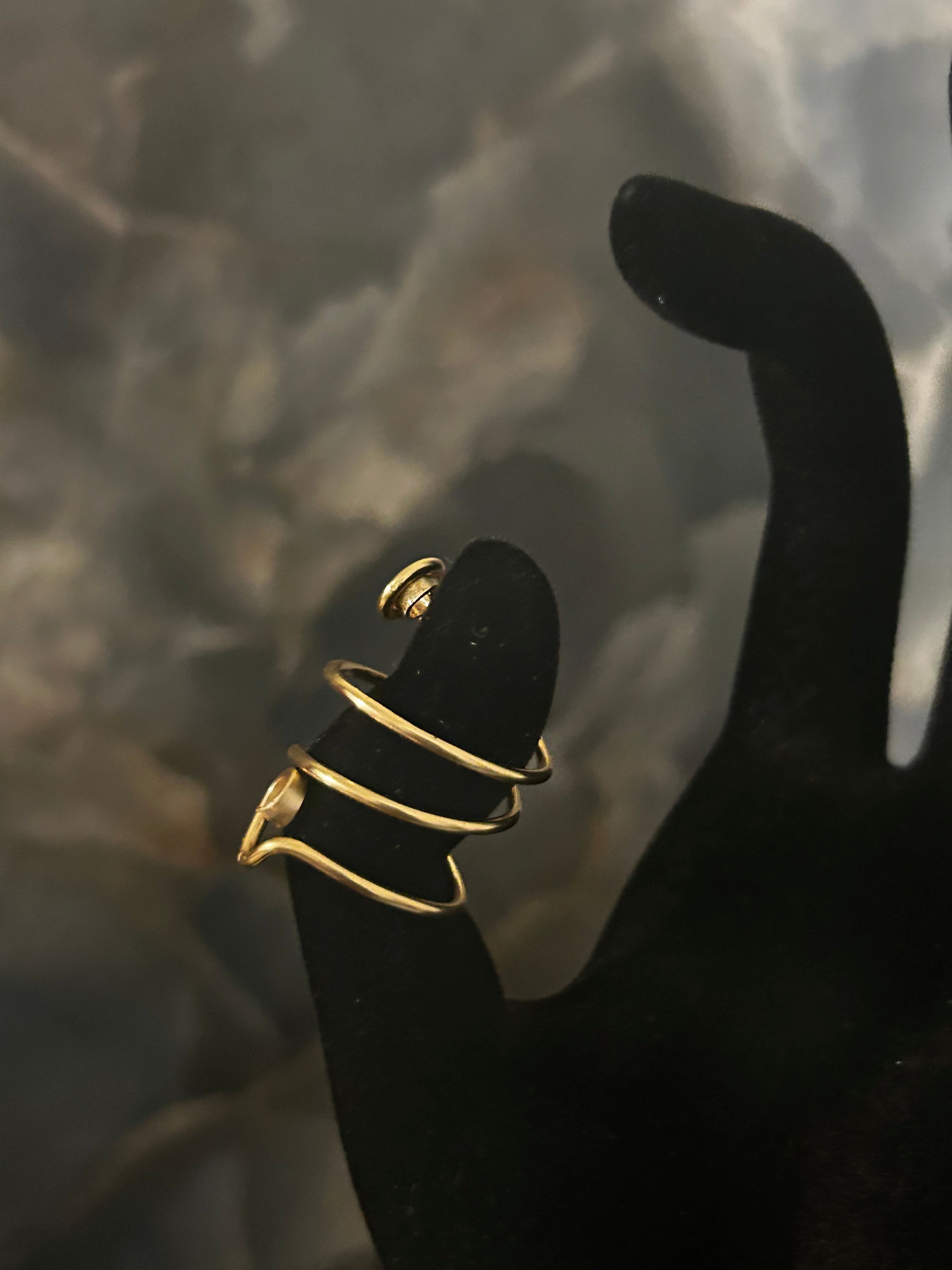 Golden Grace Ring – Spiral Wire Design with Heart Accent