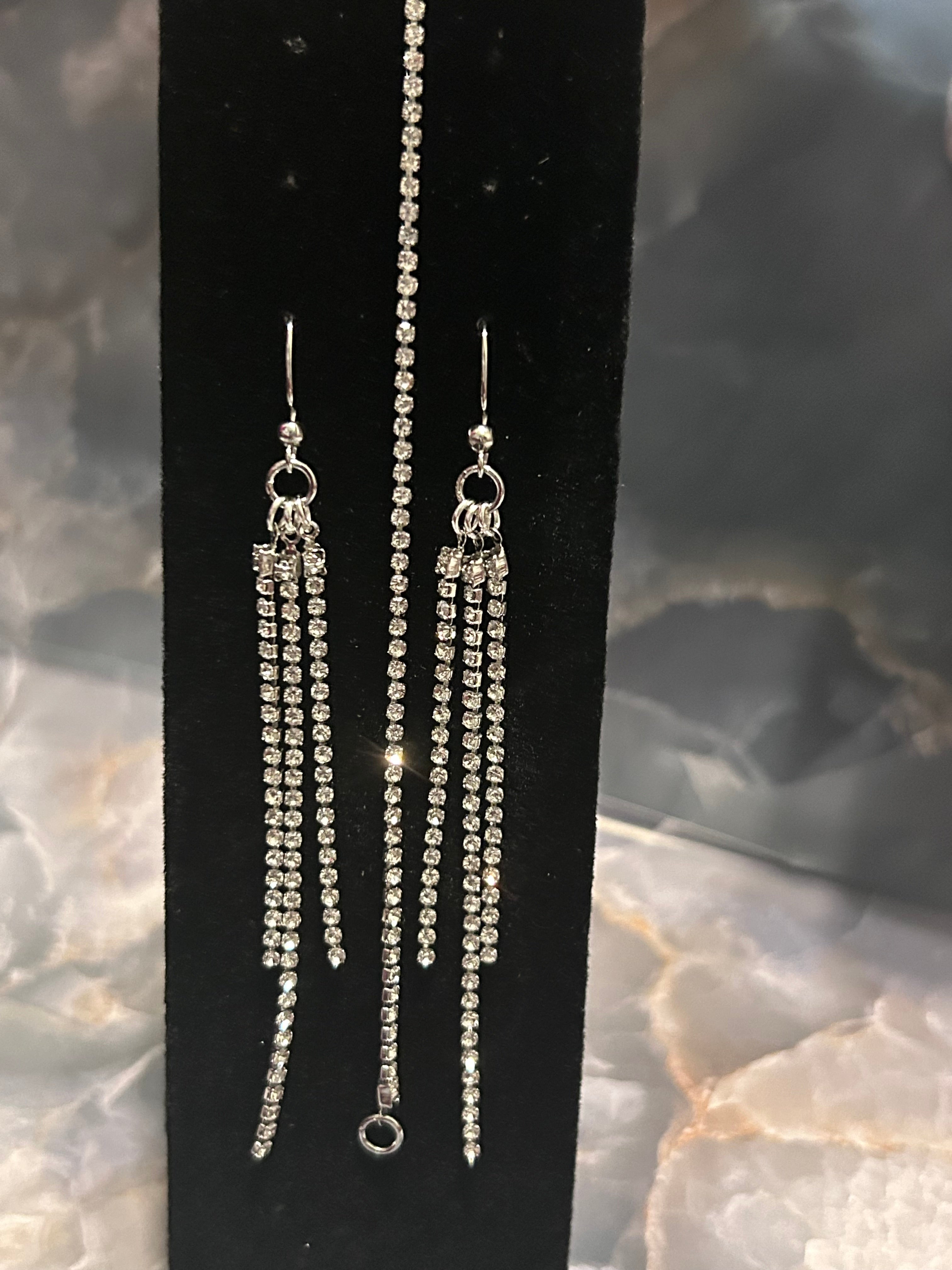 Rhinestone Radiance Set – Bracelet & Cascading Earrings