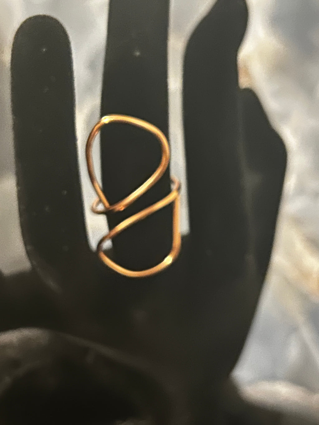 Golden Flow Ring – Abstract Wire Loop Design