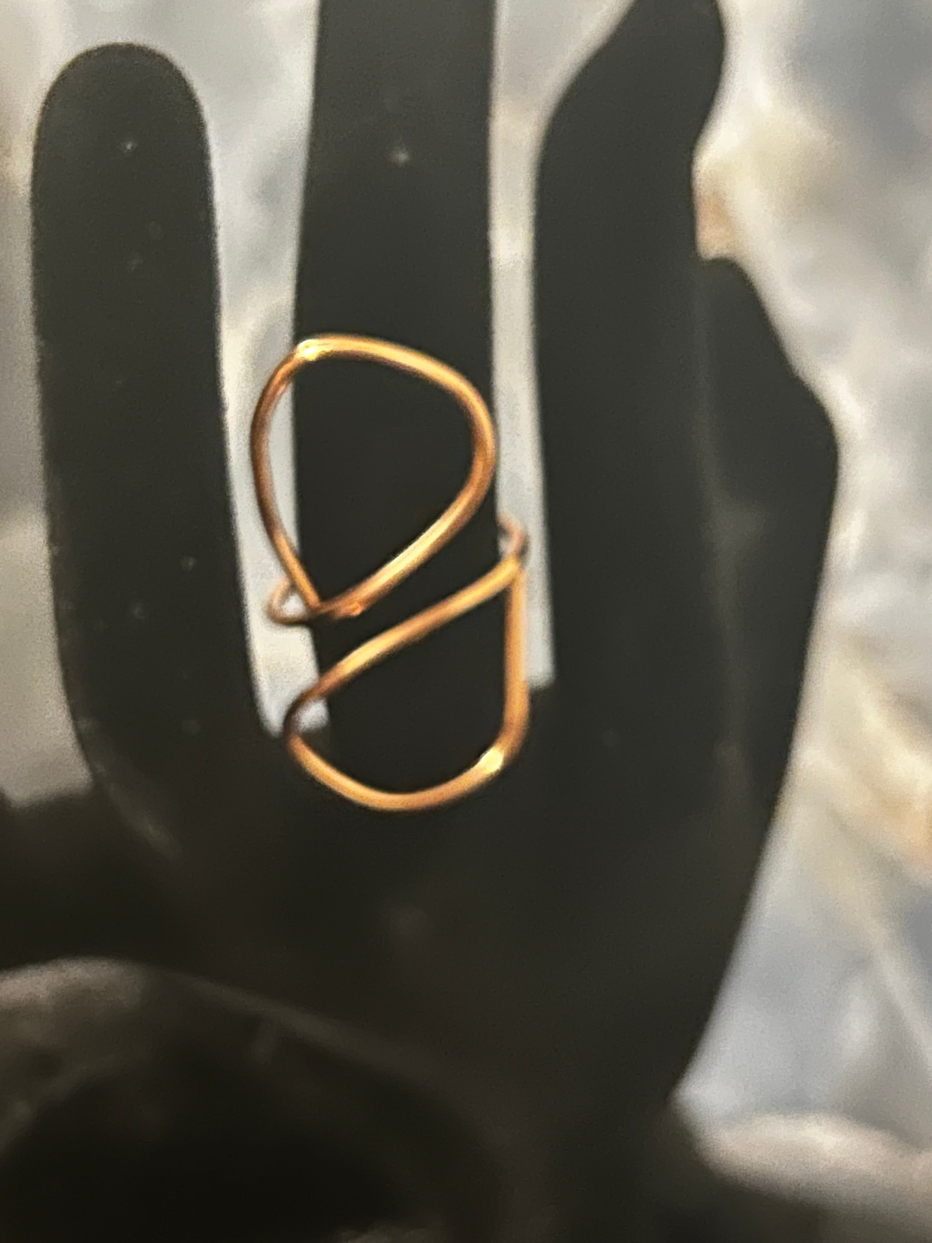 Golden Flow Ring – Abstract Wire Loop Design