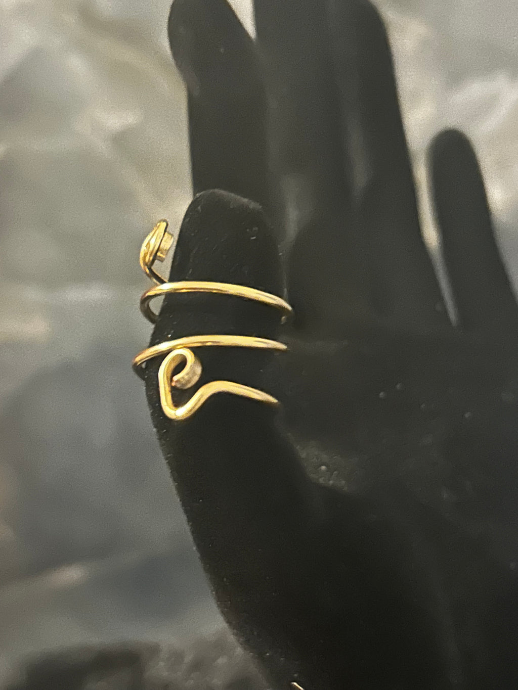 Golden Grace Ring – Spiral Wire Design with Heart Accent